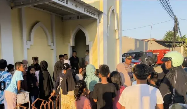 Jasad Bayi Perempuan Ditemukan di Toilet Masjid Maros, Ada Surat Minta Dimakamkan